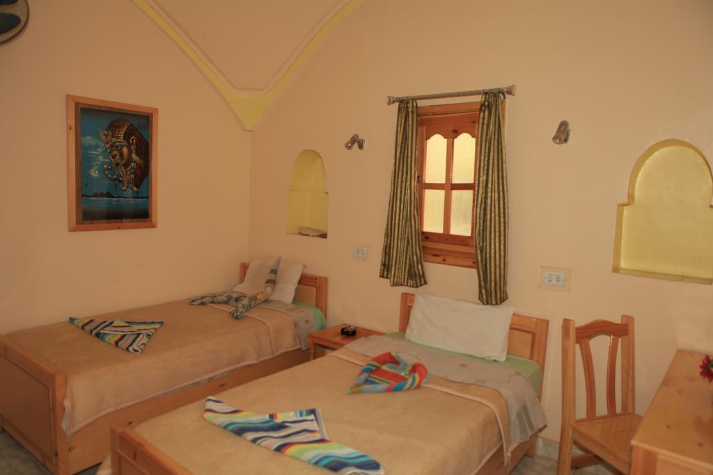 El Fayrouz Hotel Luxor Bilik gambar