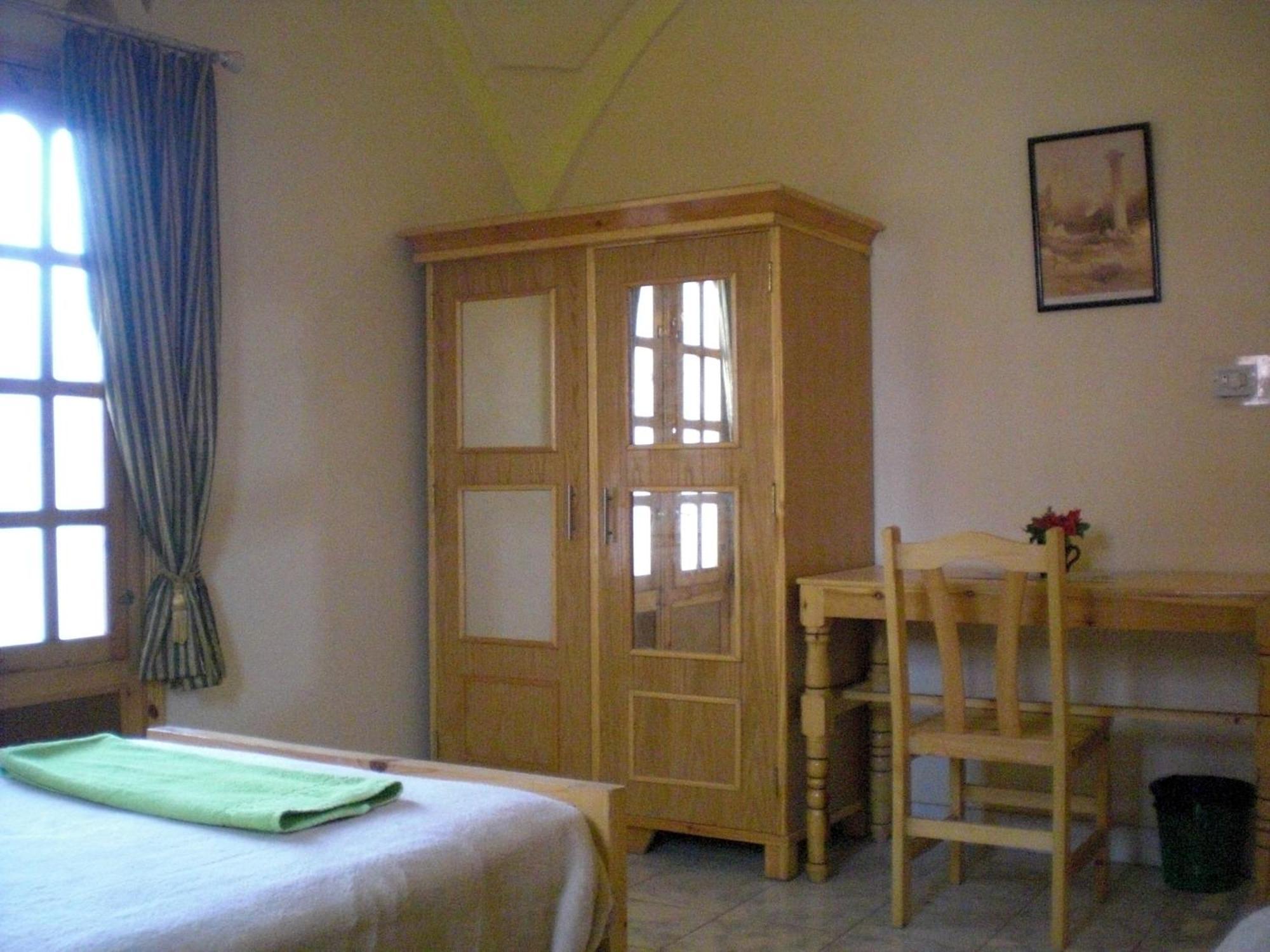 El Fayrouz Hotel Luxor Luaran gambar