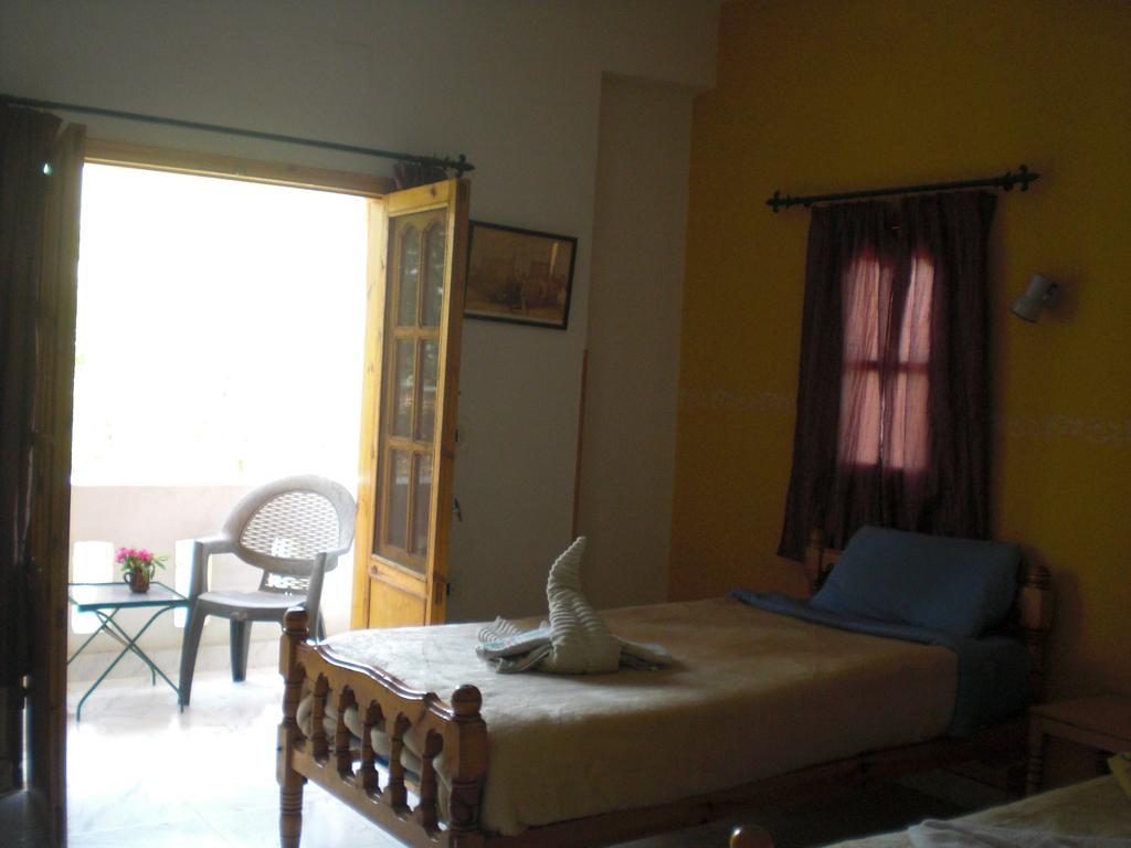 El Fayrouz Hotel Luxor Bilik gambar
