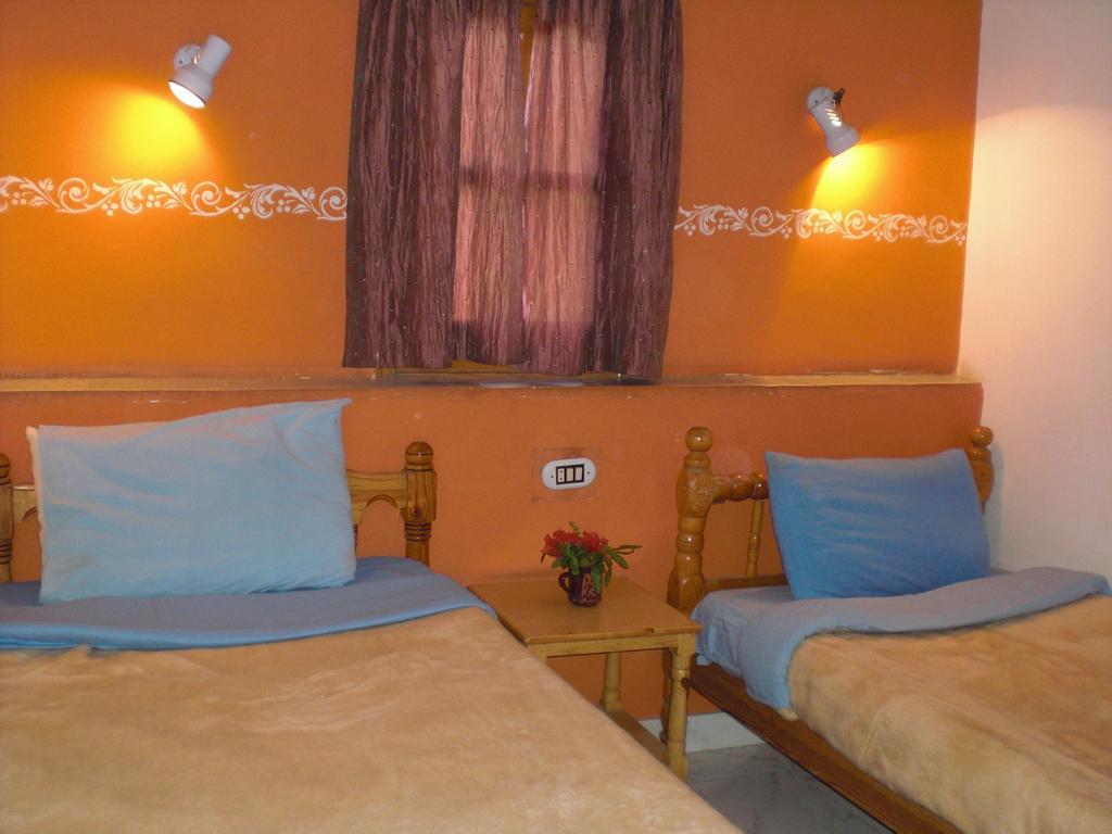 El Fayrouz Hotel Luxor Bilik gambar